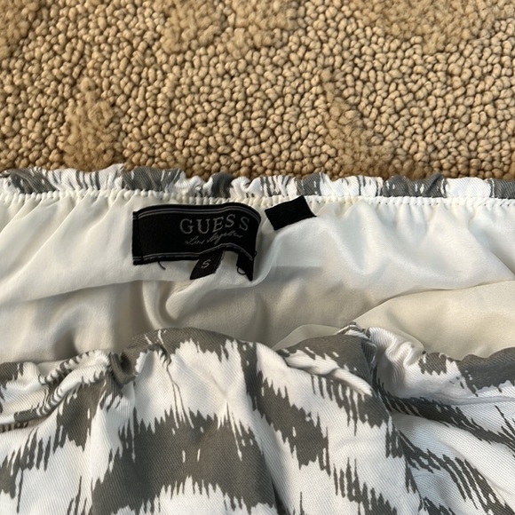 Ladies like new Guess romper - Picture 3 of 3